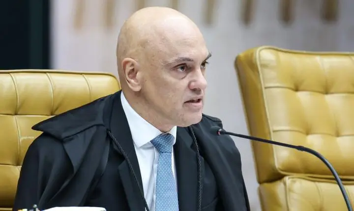 Moraes envia a Fachin pedido de investigação contra André Mendonça no STF