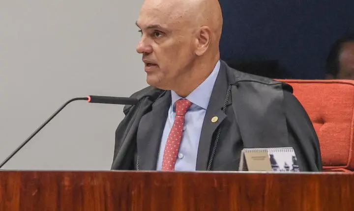 Moraes aciona a PGR após Flávio Bolsonaro faltar a depoimento na PF