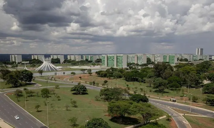 A desigualdade persiste nas lideranças do serviço público, apesar do avanço de mulheres e negros