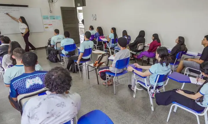 Programa Pé-de-Meia inicia pagamento da quinta parcela nesta segunda-feira