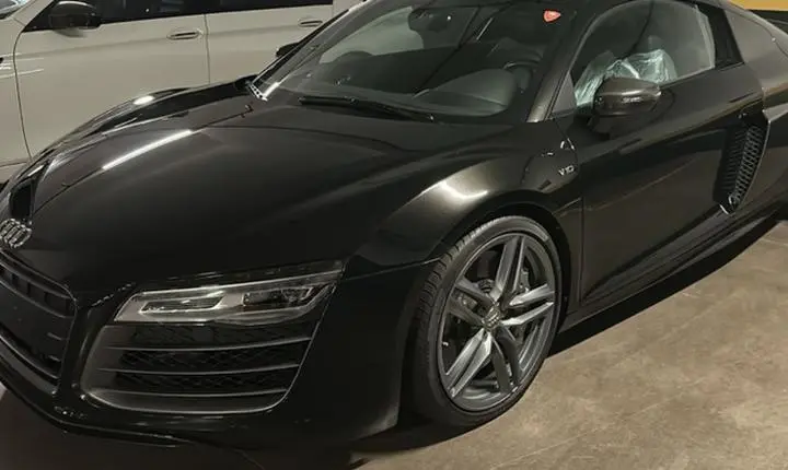 PF apreende carros de luxo em Brasília em operação contra Careca do INSS