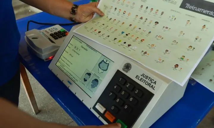 Cidadãos têm até esta quarta-feira para regularizar ou emitir o título de eleitor
