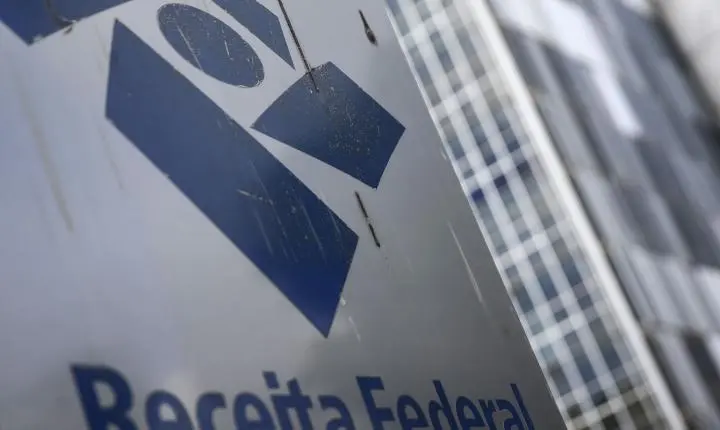 Receita Federal paga o último lote da restituição do IR 2026 nesta segunda-feira