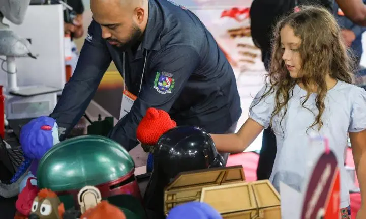 UFF recebe o Dia da Família na Ciência no encerramento da SBPC