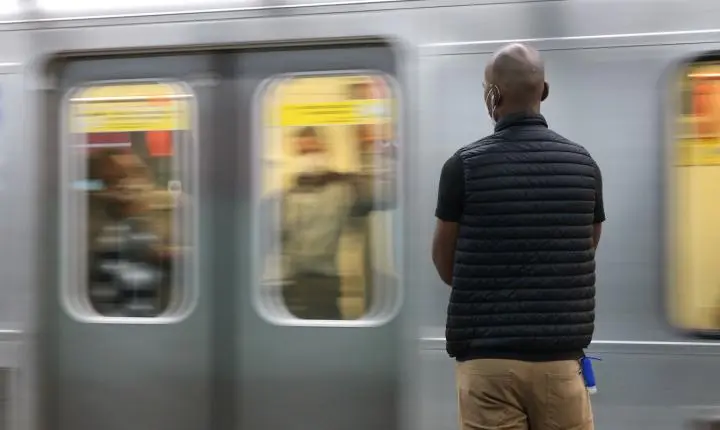 A greve na CPTM afeta três linhas de trens e altera a rotina em São Paulo