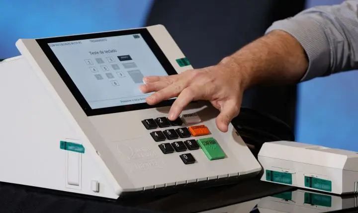Totalização dos votos nas eleições é segura e auditável, afirma TSE